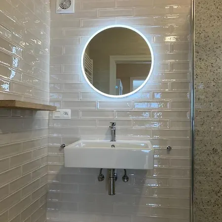 Seaview For 2 In Apartment